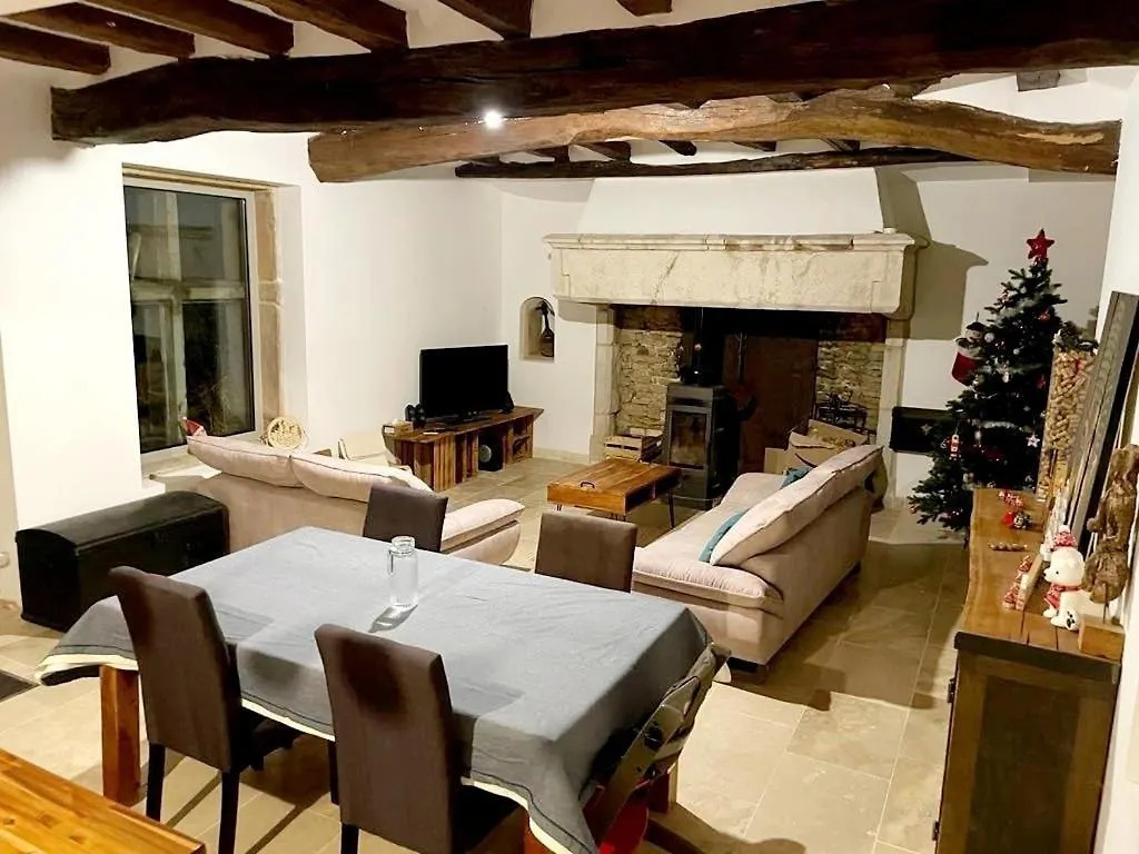 Jarnioux Maison Medievale Beaujolaise 17E Siecle Authenticite Calme